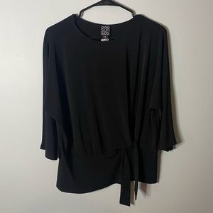 BLACK LOOSE FITTING BLOUSE (WRINKLE FREE)